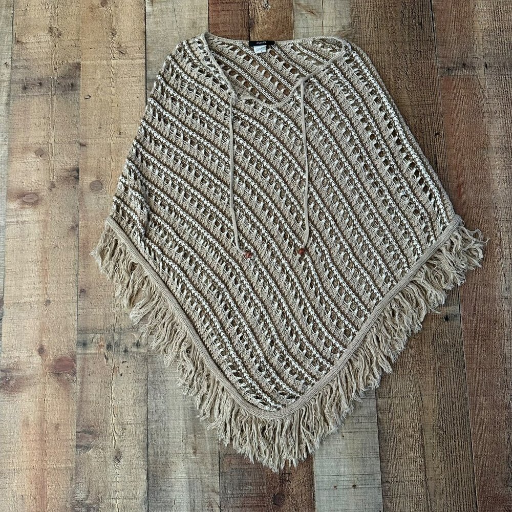 Y2K Rue21 cream and tan cable knit poncho with fringe one size fits most